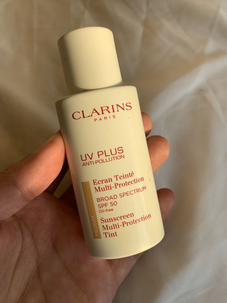 Clarins UV Plus Anti-Pollution SPF 50 – Lightweight Daily UV Protector