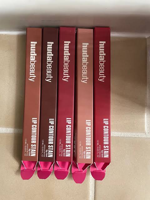 Huda Beauty Lip Contour Stain – Long-Lasting Definition & Matte Finish