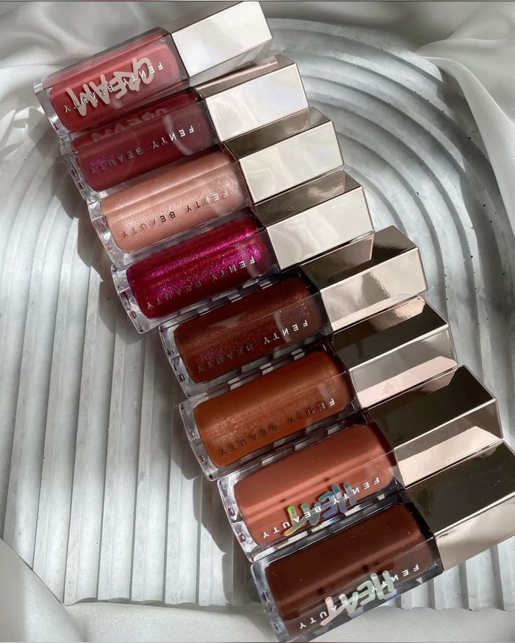 Fenty Beauty Gloss Bomb – Universal Lip Luminizer