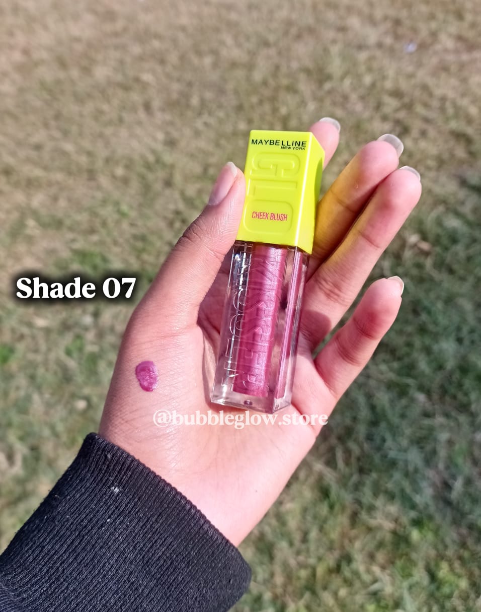 Maybelline Lip Gloss – High Shine, Non-Sticky & Hydrating Finish.
