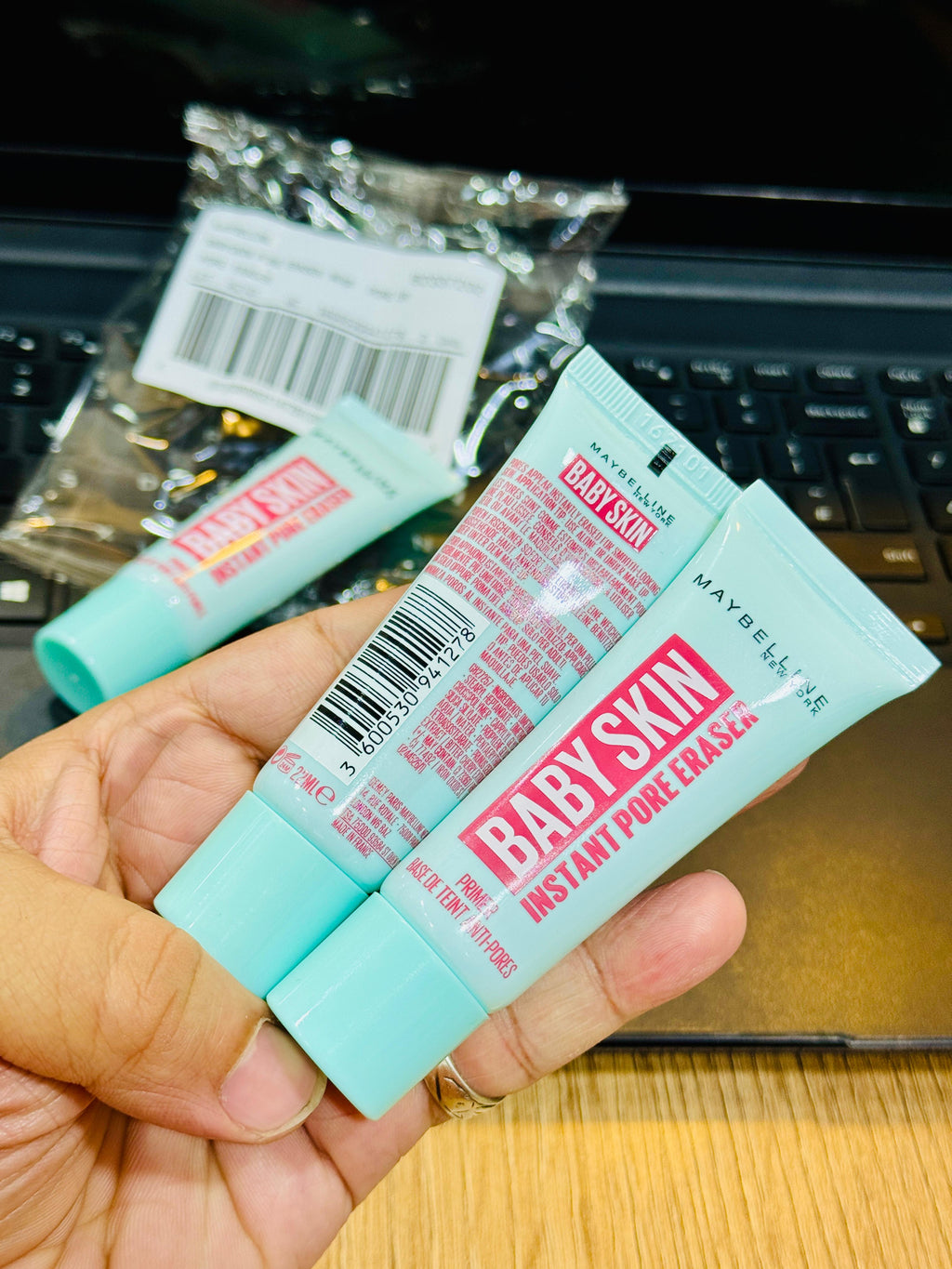 Maybelline Instant Pore Eraser Primer – Smooth, Blurred Finish