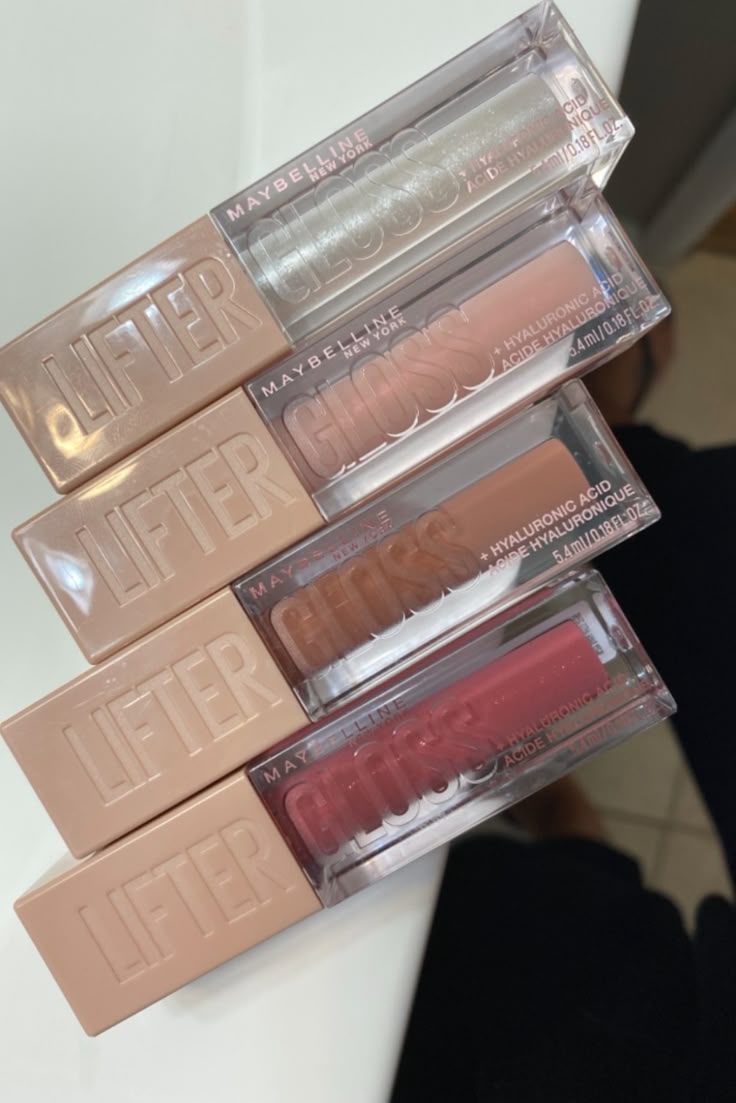 Maybelline Lifter Gloss – Hydrating High-Shine Lip Gloss with Hyaluronic Acid